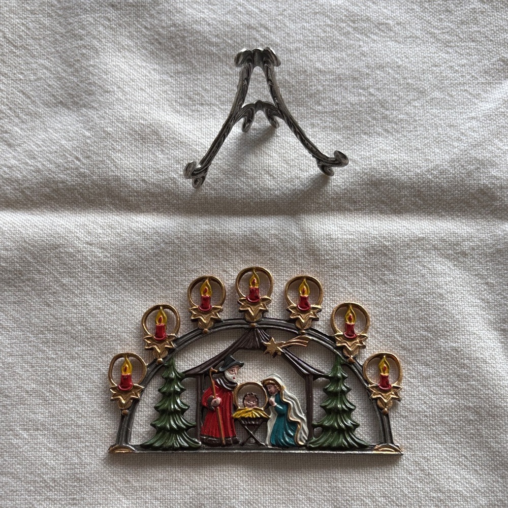 German Holiday Candle Arch with Nativity Scene - Picture 2 of 6